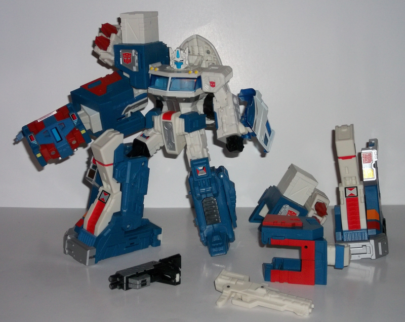 Illustration for article titled Transformers and The Morals of Third Party Products